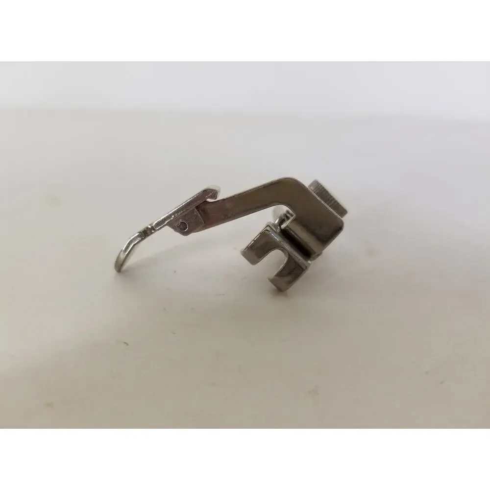 Vintage GREIST/1 Singer Sewing Machine Attachments Tools Atlas Metal Box